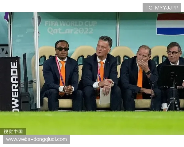 法兰克福选帅瞄准范加尔，体育总监克罗舍积极推动