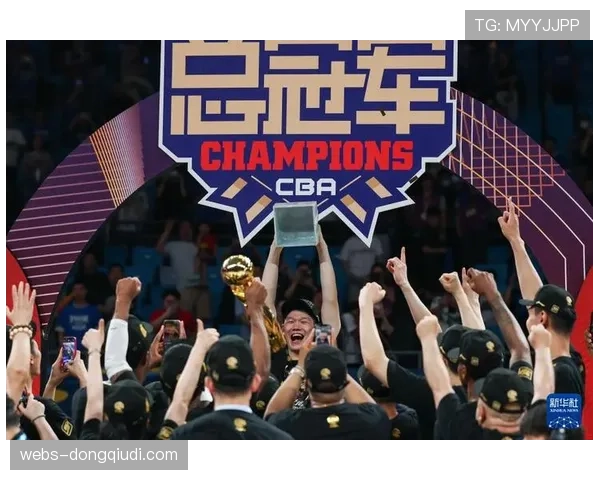 【2026年4月CBA联赛赛事内容国际化趋势·赛中·消息报道：总决赛第二场，现场迎来由国际篮联组织的多国篮协官员观摩团。