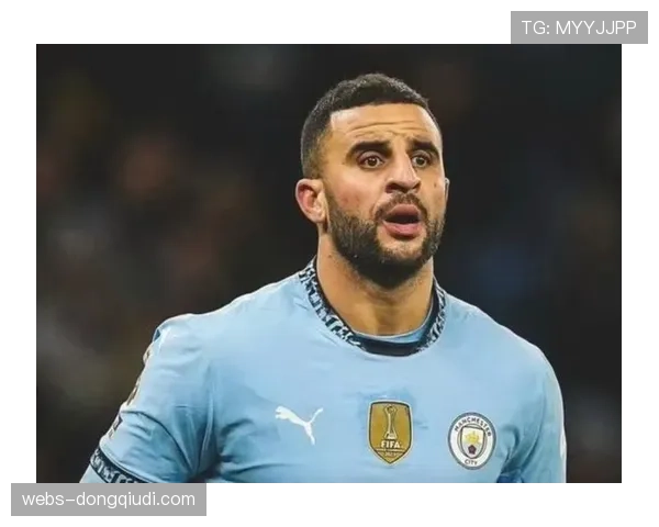 曼城后卫凯尔·沃克恢复合练,其回追速度对限制对手纵深突破至关重要 曼城后卫凯尔·沃克恢复合练,其回追速度对限制对手纵深突破至关重要